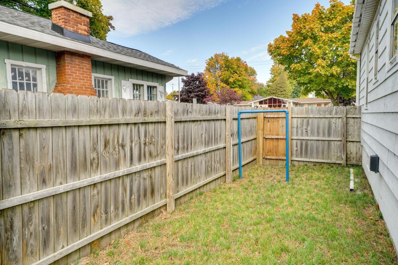 Ludington Vacation Rental - Walk To Lake Michigan! 외부 사진